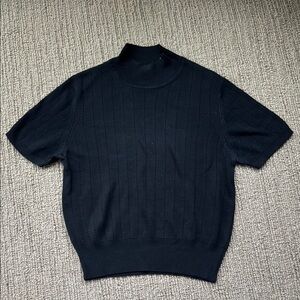 100% Silk Women’s Black Short Sleeve Mock-neck Sweater